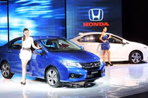 Năm 2015, giá ôtô Việt Nam sẽ giảm cả trăm triệu đồng