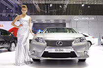 Dàn người mẫu cực xinh tại Vietnam Motor Show 2014