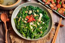 Rau muống xào tỏi, "chiến thần" trong mọi bữa ăn Việt bổ dưỡng cỡ nào?