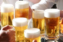 Người Việt đang uống quá nhiều rượu bia