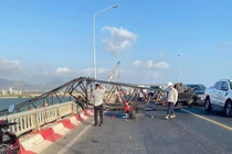 Bà Rịa – Vũng Tàu: Gãy cần cẩu, người đi đường bị đè tử vong