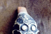  Ám ảnh chiếc còi cổ hình sọ người phát ra âm thanh ghê rợn