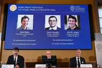 Giải Nobel hóa học 2024 trao cho 3 nhà nghiên cứu giải mã protein