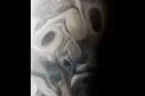 Vén màn bí ẩn sau gương mặt ma quái chụp được trên sao Mộc