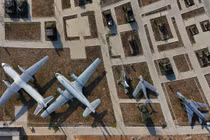 Choáng ngợp dàn xe tăng, máy bay và khí tài Việt Nam trưng bày