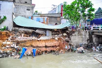 Kiểm tra chất lượng cầu sau vụ nhà dân bị nước cuốn sập