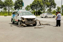 Taxi Vinasun gây tai nạn, 2 người thương vong