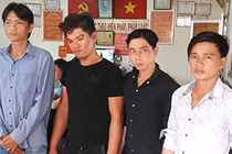 Băng nhóm dàn cảnh móc túi bị cảnh sát tóm gọn