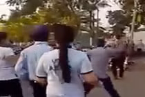 Nữ công nhân bị nam thanh niên chém xối xả trước cổng công ty