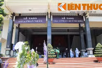 Hai “đại thụ” làng âm nhạc mất cùng ngày, đám tang cùng nơi