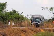 Người đàn ông treo cổ cạnh lá thư tuyệt mệnh