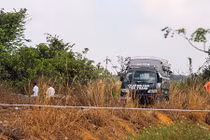 Người đàn ông treo cổ cạnh lá thư tuyệt mệnh