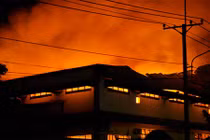 Cháy ngùn ngụt suốt đêm tại công ty nón mũ Đồng Nai