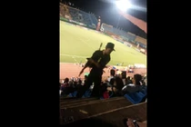 Tạm đình chỉ CSCĐ tát nữ CĐV trên sân Gò Đậu