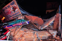 Nhà dân bị sập sau mưa lớn ở Đồng Nai