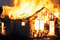 Phố Sài Gòn náo loạn vì căn nhà 3 tầng bốc cháy