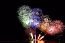 Người Sài Gòn mãn nhãn với pháo hoa đón năm mới 2016