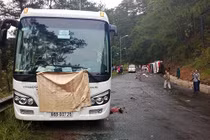 Đà Lạt: Hai xe khách tông nhau trên đèo, 7 người tử vong