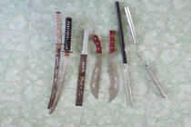 Băng nhóm học sinh Bình Dương dùng mã tấu chém cảnh sát