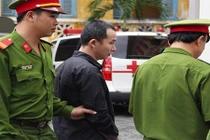 Tử hình kẻ đổ xăng đốt chết cả nhà anh trai của bạn gái