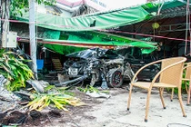 Dừng xe đi ăn sáng, một phụ nữ bị cướp ô tô