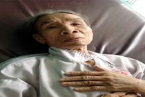 Tìm người thân cụ bà bị người nước ngoài tông xe tại TP HCM