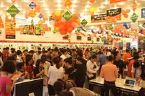 Các nhà bán lẻ đua nhau “xả” hàng điện tử cuối năm