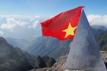 Đã có sóng di động trên đỉnh Fansipan