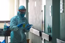 Nam thanh niên dương tính SARS-CoV-2 ở Hà Nam đã tiếp xúc 25 người