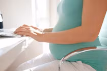 10 yếu tố môi trường gây hại cho mẹ và thai nhi