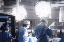 Nổ rốn do phẫu thuật cắt dạ dày giảm cân