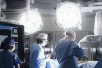 Nổ rốn do phẫu thuật cắt dạ dày giảm cân