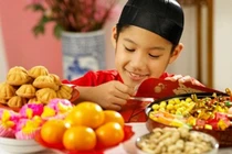 Lưu ý dinh dưỡng cho trẻ trong ngày Tết 