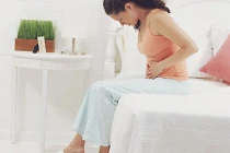 Biểu hiện nguy hiểm trong 3 tháng đầu mang thai