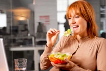 Bí quyết giúp bà bầu công sở chống bệnh tật mùa hè