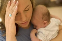 10 mẹo ngăn ngừa rụng tóc sau sinh