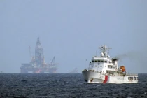 Chuyên gia Mỹ: “TQ phải trả giá cho hành động hung hăng“