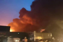 Cháy lớn ở Hưng Yên, hàng nghìn m2 nhà kho bị thiêu rụi