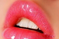 Mẹo trang điểm đôi môi mỏng vẫn quyến rũ