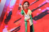 Gia cảnh khốn khó của cậu bé đóng Thị Mầu