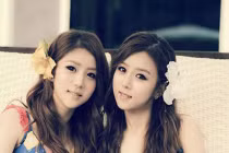 Những cặp song sinh nghiện phẫu thuật thẩm mỹ