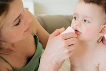 Mẹo dùng quạt và điều hoà để trẻ không bị ốm