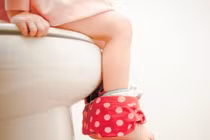 Mẹo dạy con tự đi toilet nhanh nhất