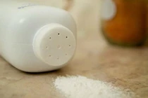 Mẹo nhỏ làm đẹp cực độc đáo với phấn rôm