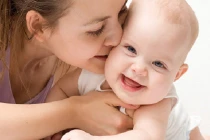 Mẹo trị tóc khô rụng sau khi sinh con