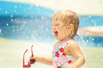 Lưu ý sống còn khi cho trẻ đi du lịch biển