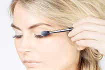 11 bí mật trang điểm tiện lợi tại nhà