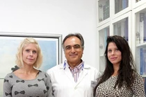 Nghiện làm đẹp cặp song sinh chi tiền tỷ phẫu thuật