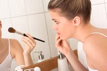 7 nguyên tắc chọn mỹ phẩm cho da bị mụn