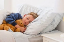 Mẹo giúp trẻ dễ chịu khi bị cảm cúm